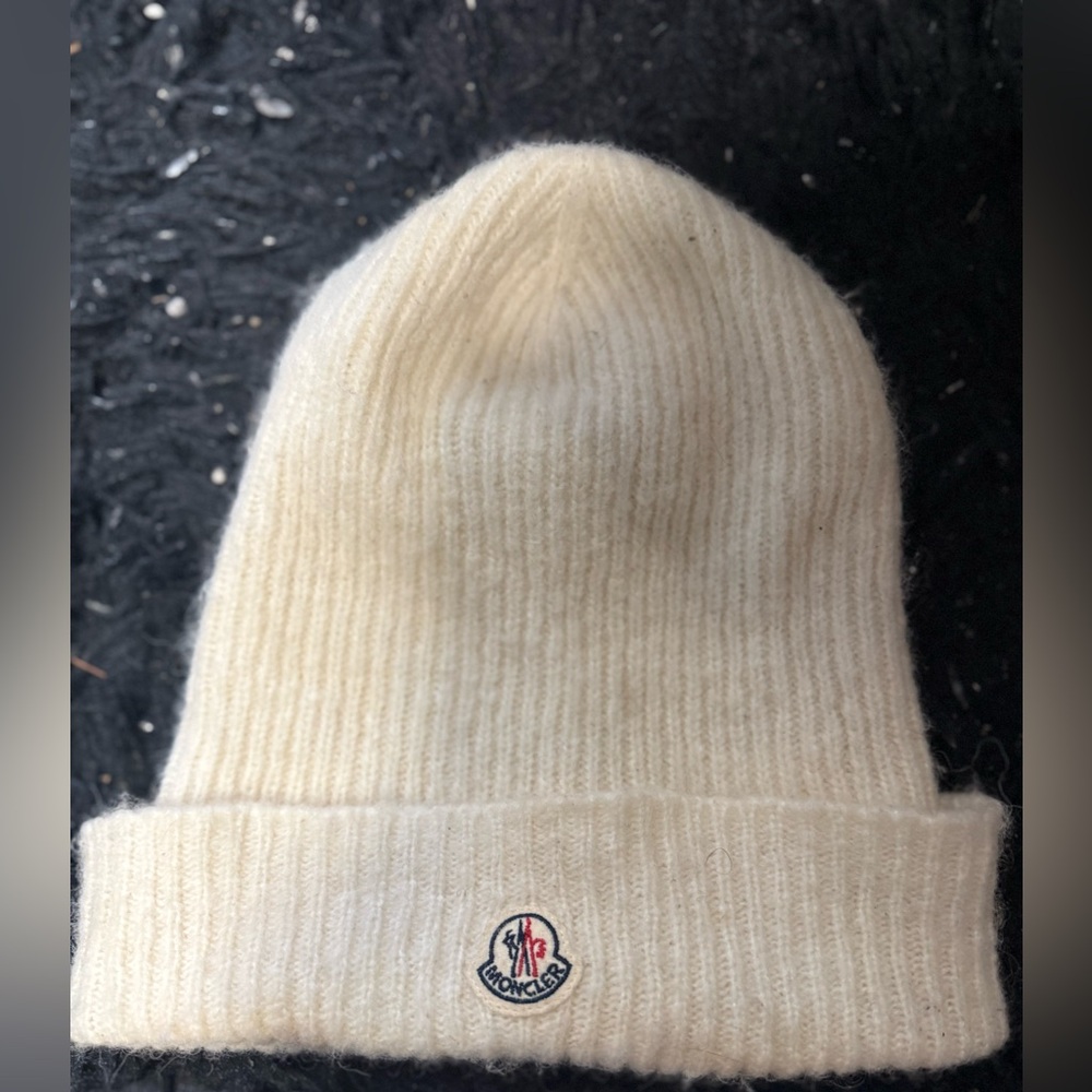 Moncler cream cashmere winter hat